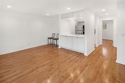 4th image of 6018 Lakeview Dr #1-102-1