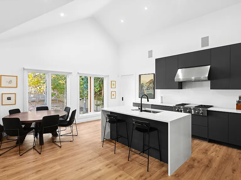 17 Fenmarsh Rd — Photo 3