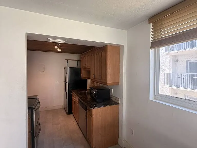 1670 Bay Rd #3D — Photo 4