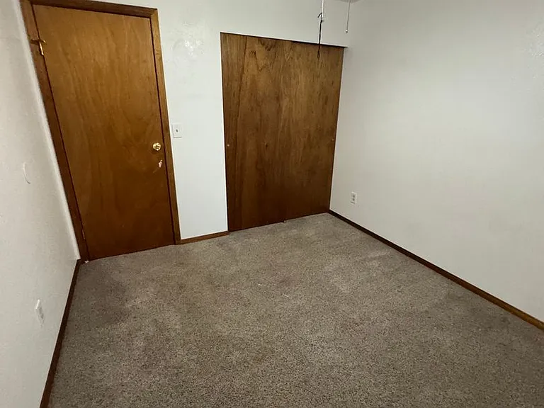 7202 Foxridge Cir #E — Photo 14