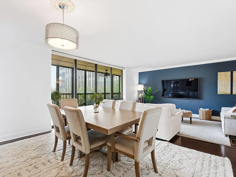 300 Winston Dr #L5 — Photo 6