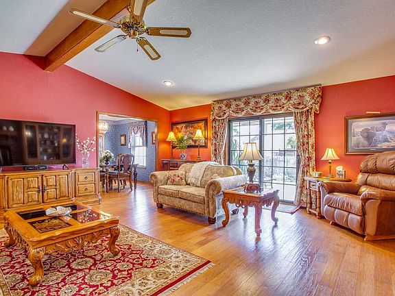 4th image of 1107 Creekdale