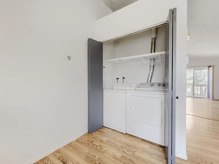 1690 Taft St — Photo 18