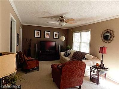 2nd image of 3005 Joan Ave