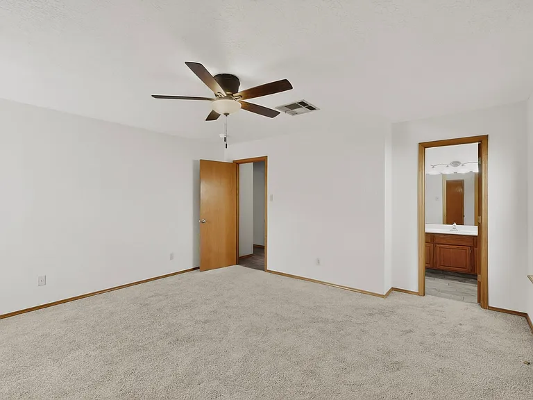 711 Windmill Dr — Photo 26