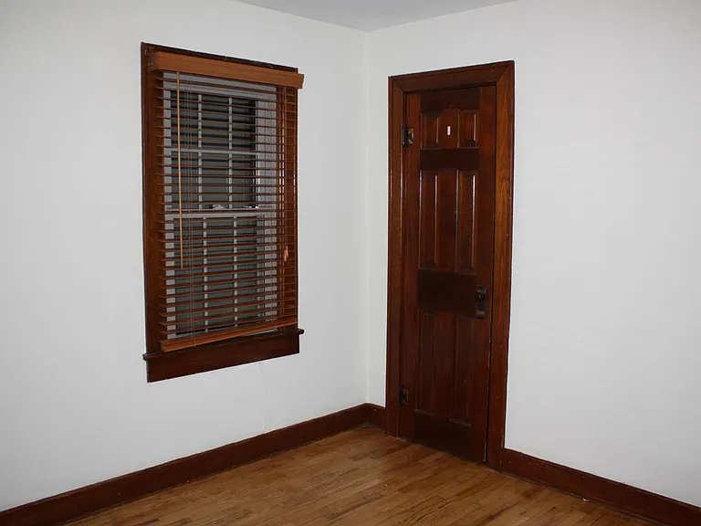 708 N Washington St — Photo 8