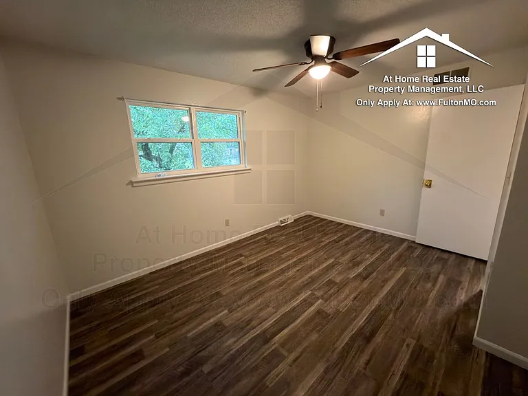 1 Locust Ln — Photo 17