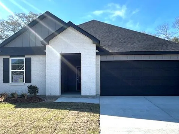 121 Harvest Falls Dr, Broussard, LA 70518