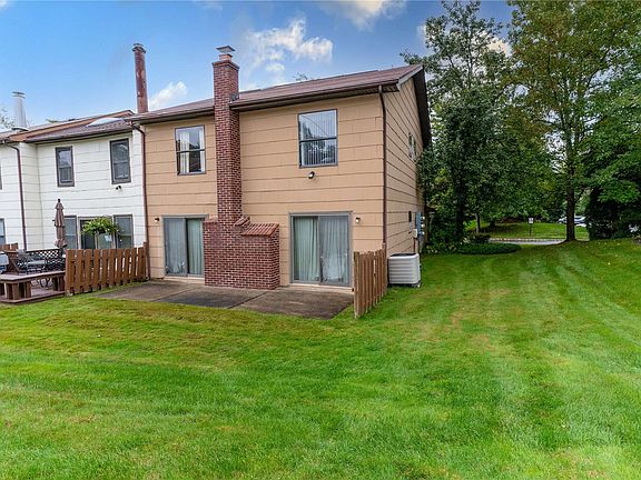 2nd image of 2 Cold Harbour Ln