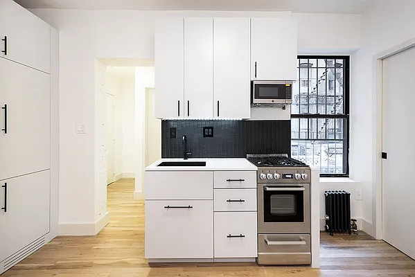 Rented by Bold New York | media 13