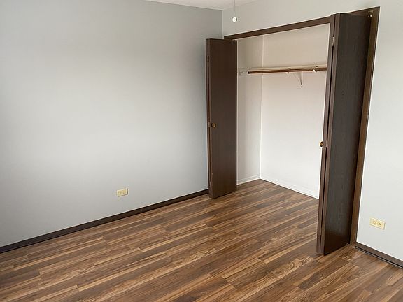 5th image of 236 S Yates Ave #3S