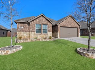 370 Unbridled Rd, Waxahachie, TX 75165