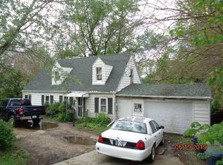 7122 Forest Hills Rd, Loves Park, IL 61111