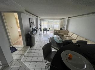 3760 Inverrary Dr APT 1B, Lauderhill, FL 33319