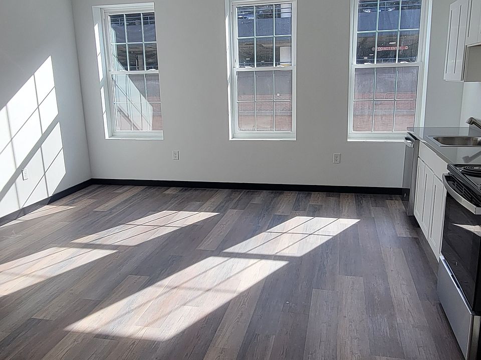 1st image of 121 Penn Ave #201
