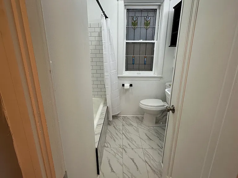 5237 Sutherland Ave #2 — Photo 19