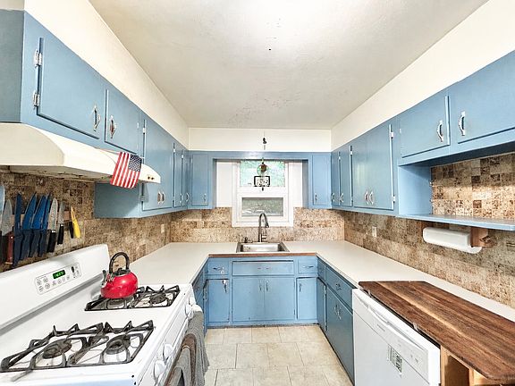 3rd image of 631 Oberdorf Avenue