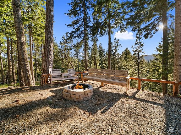 2nd image of 381 Pine Loch Sun Drive