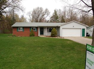 595 Kingsbury St NW, Grand Rapids, MI 49544