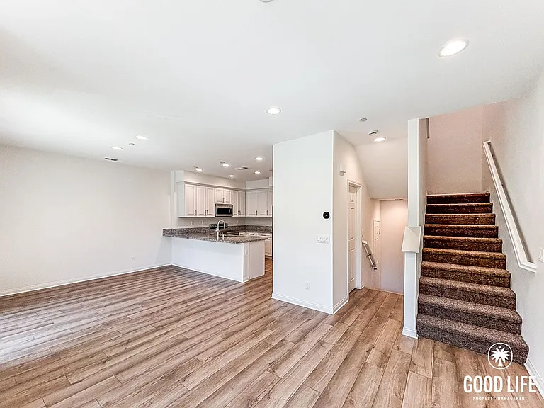 1923 Cicely St — Photo 3