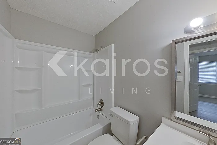 320 Deerpark Dr — Photo 9