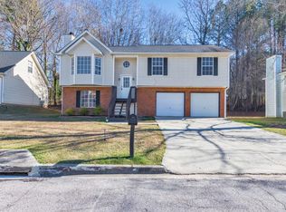 961 Redan Trce, Stone Mountain, GA 30088
