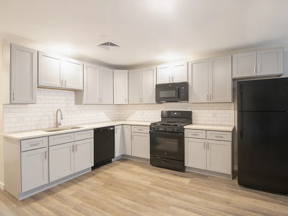 Commerce Park Apartments