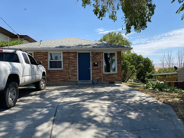 622 SW 5th St — Photo 1