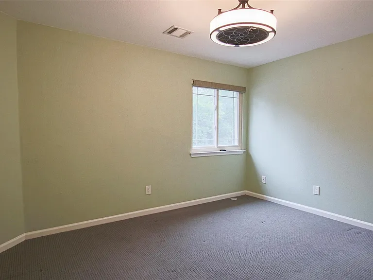1109 Traci Michelle Dr — Photo 26