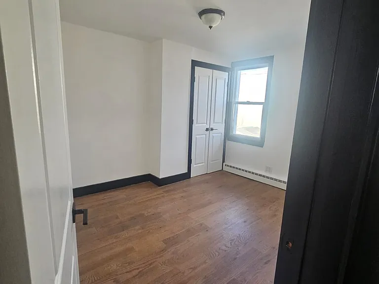138 Broadway — Photo 10