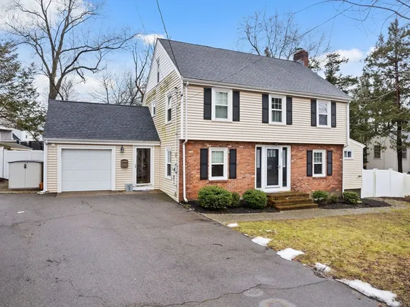 382 Middle St, Braintree, MA 02184