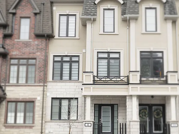 8 Guardhouse Cres, Markham, ON L6C 3J7
