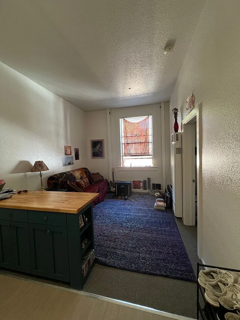 McL - Broad/Hig — Photo 1