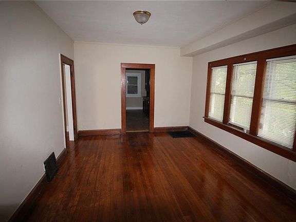 3rd image of 5508 Garfield Ave