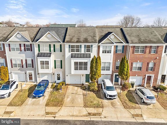 3rd image of 1057 Lake Pelham Dr