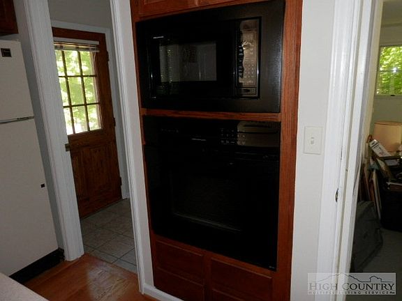 3rd image of 112 Eagle Ridge Drive