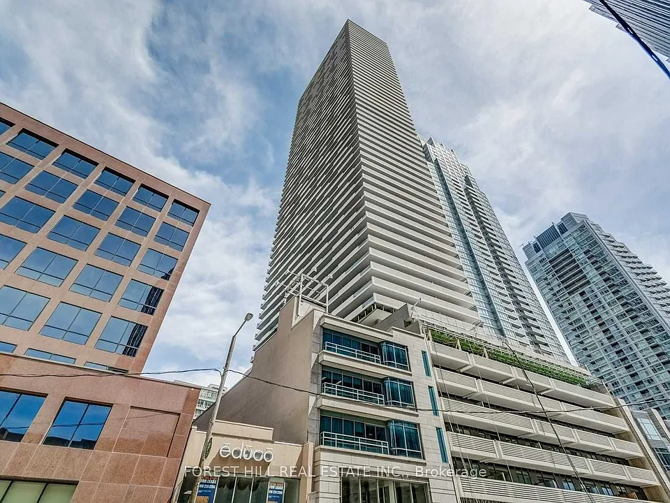2221 Yonge St #5610