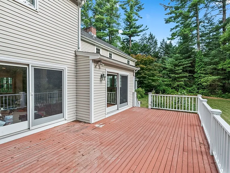 131 Montvale Rd — Photo 22