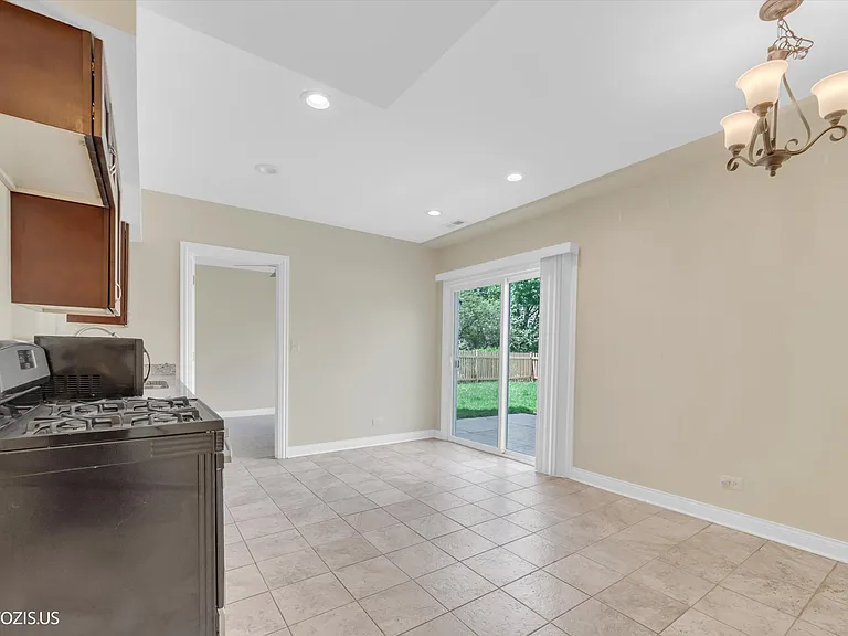 1906 Armwood Ln — Photo 29