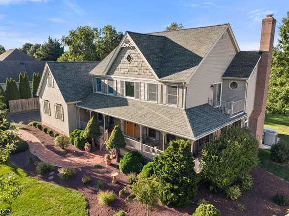 23 Milburn Dr, Hillsborough Twp., NJ 08844