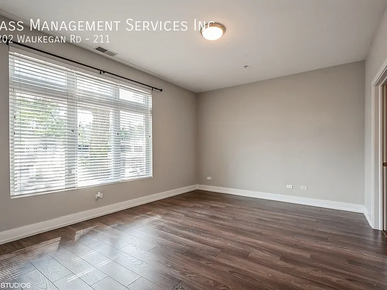 1202 Waukegan Rd, Glenview, IL — Photo 127