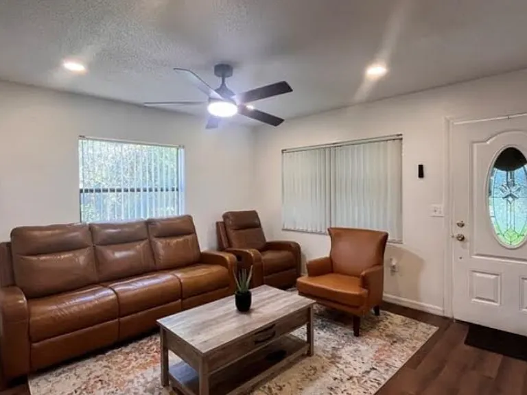 608 William Ave — Photo 2