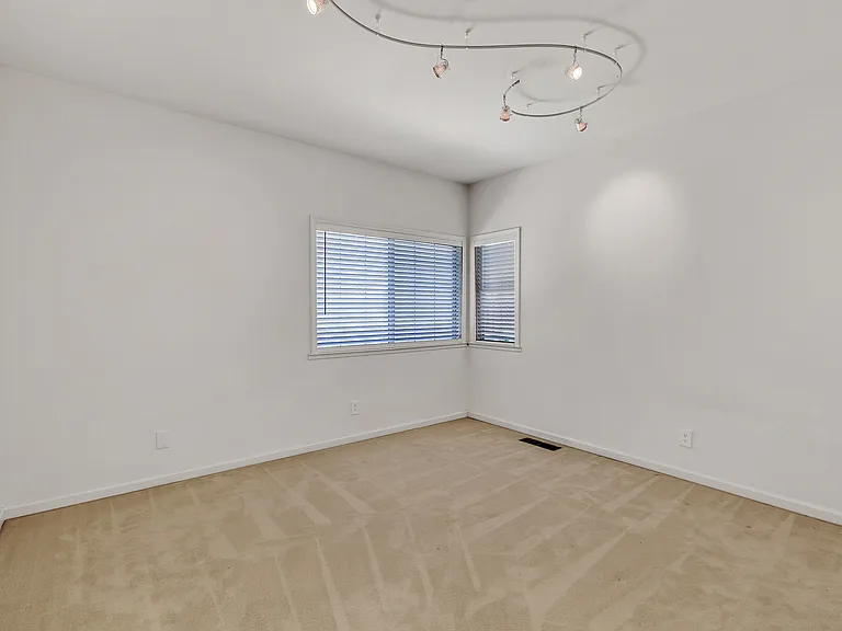 19313 Kerwin Ranch Ct — Photo 27