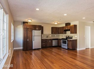 2318 NE Multnomah St APT 10, Portland, OR 97232