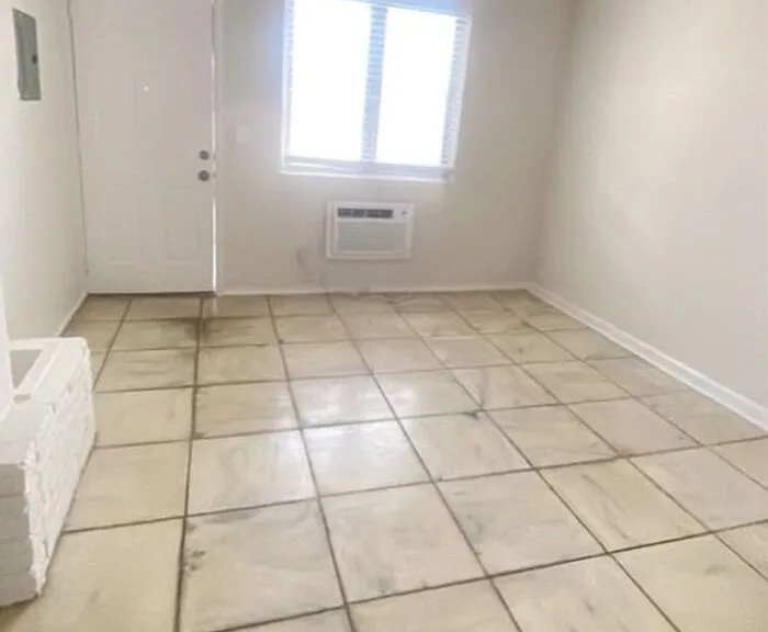 119 Antiquera Ave #5 — Photo 4