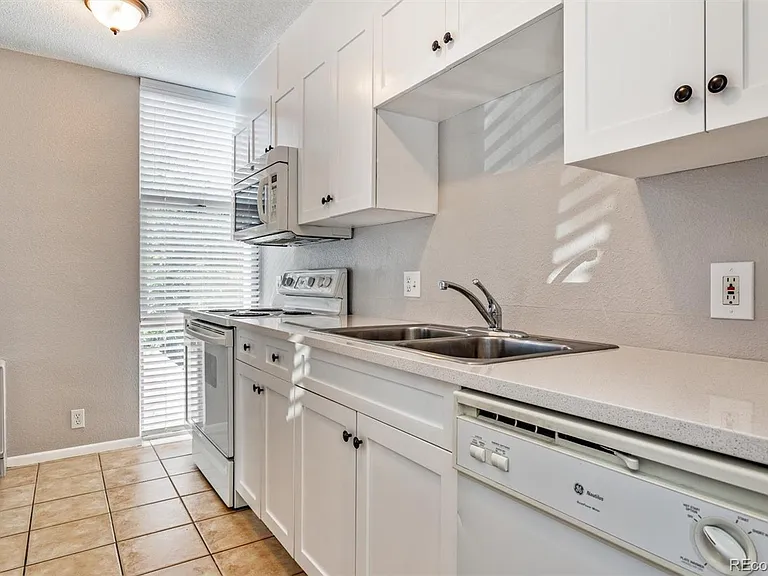 2500 S York St #217 — Photo 6