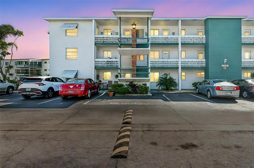 1 bed, 2.0 bath, 840 sqft, $1,150 — Photo 1