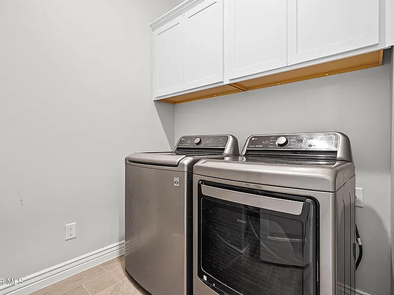 13401 Carterton Ave — Photo 13