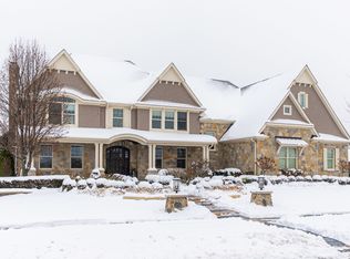 39W162 Long Meadow Ln, St Charles, IL 60175