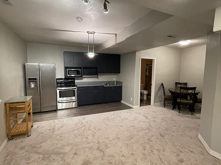 White Oak Ln — Photo 2